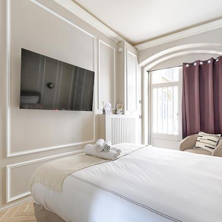 Luxury And Design Studio Invalides Parigi Esterno foto
