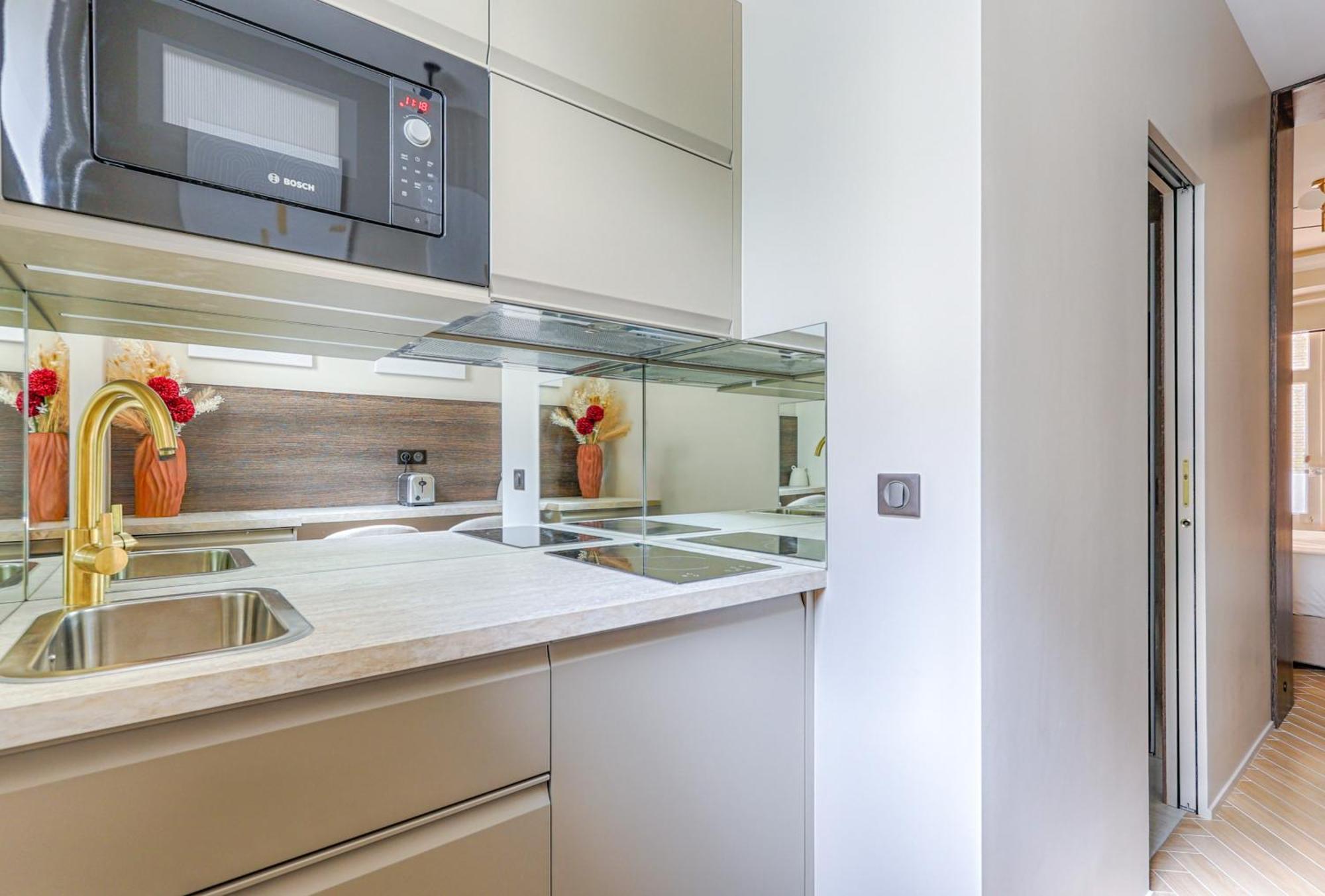 Luxury And Design Studio Invalides Parigi Esterno foto